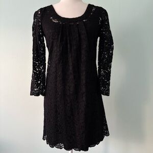 DIANE VON FURSTENBERG BLACK LACE LONG SLEEVE MINI DRESS (SIZE 2)